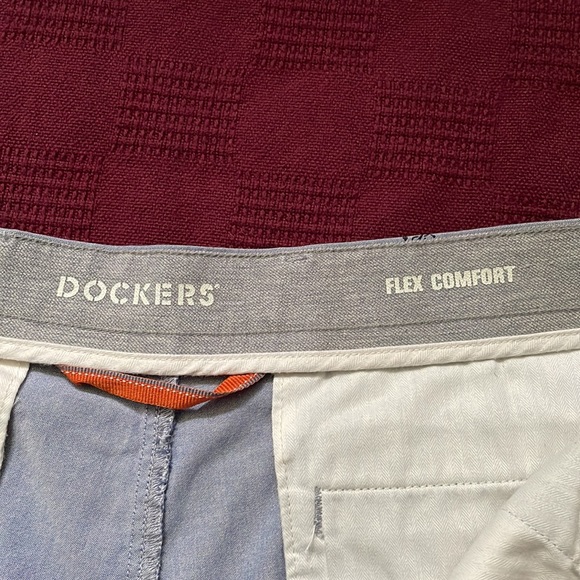Dockers - Picture 2 of 2